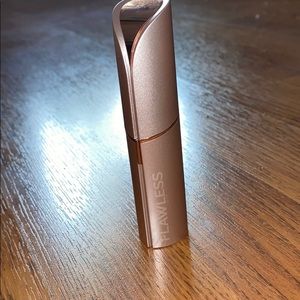 Flawless rose gold shaving device